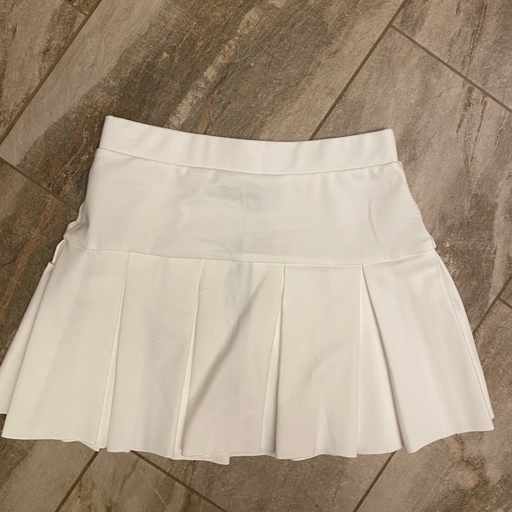 brand new Lioness mini cheerleader skirt